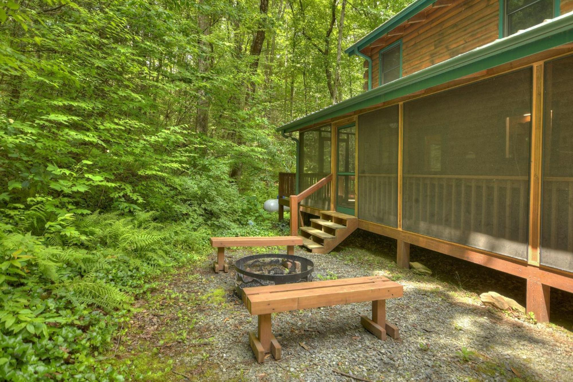 K6 Lodge Gather Around The Firepit Soak In The Hot Tub And Splash In The Creek Blue Ridge Exterior foto